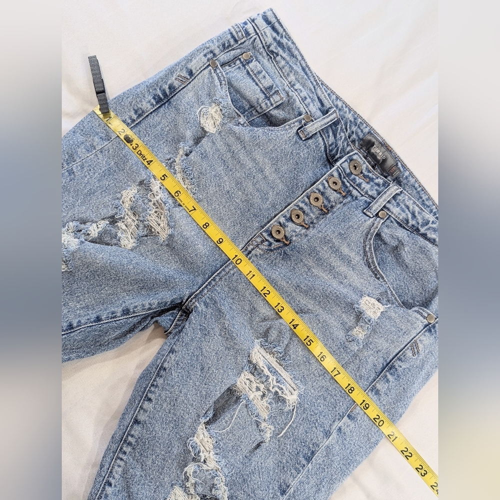 Torrid Ultra Distressed Jeans (12 Short) - Picture 5 of 14